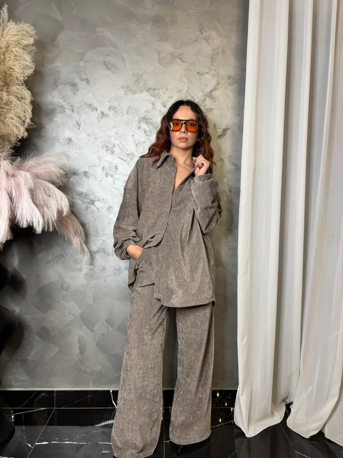 Coordinato in velluto tortora